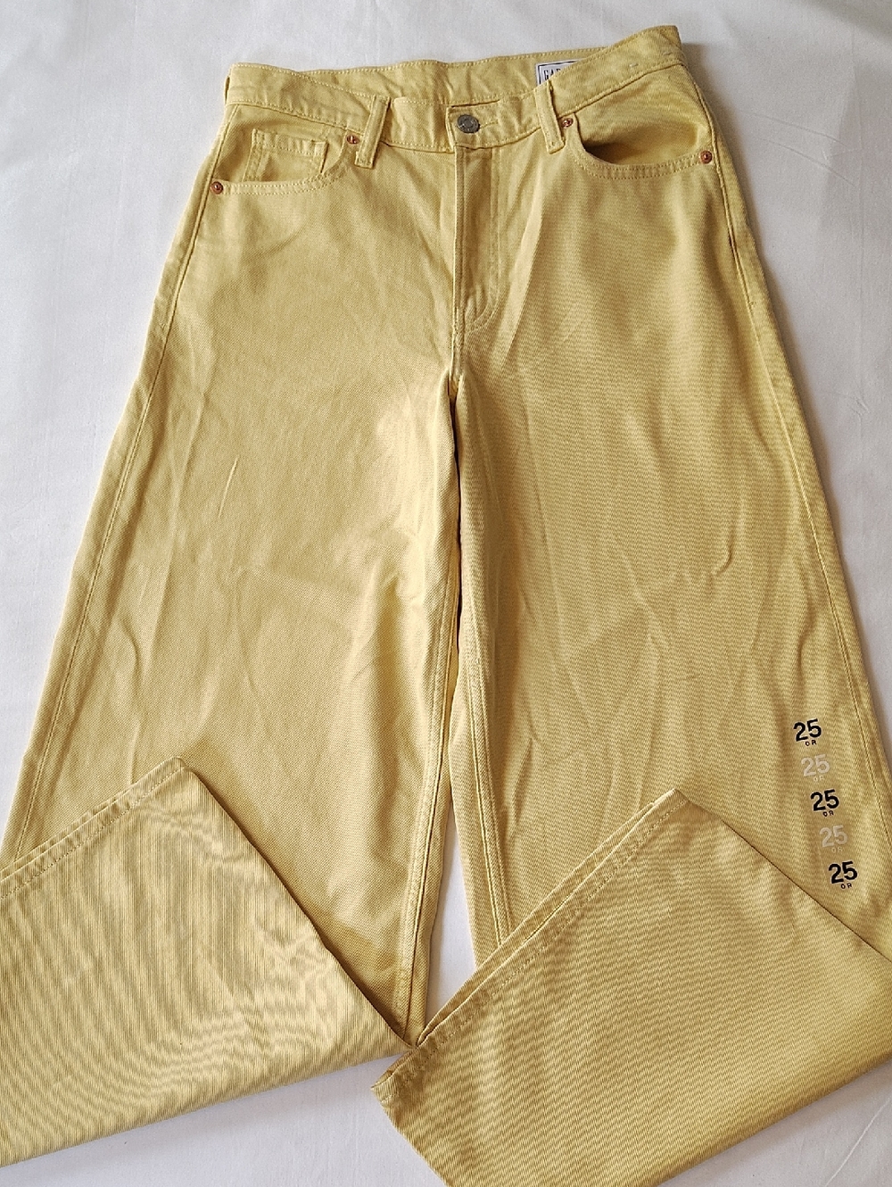 GAP Yellow Super Wide Leg Jeans NWOT  Size 0/25